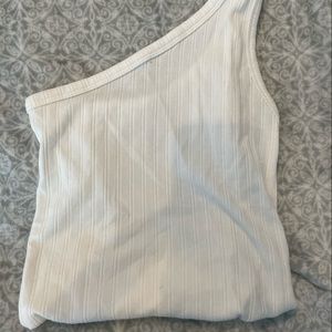 One shoulder top